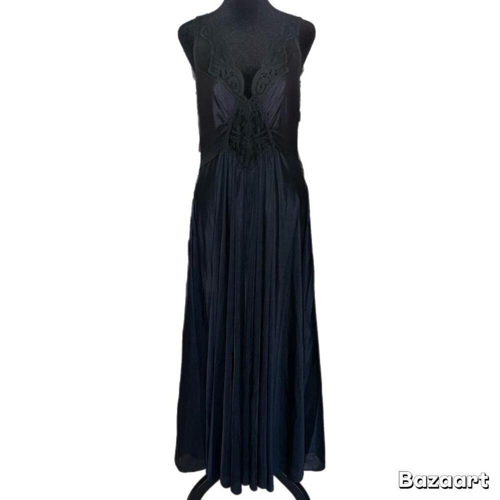 Vintage olga black full sweep
